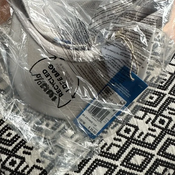 Brand New Adidas Archive Hat - Picture 8 of 9